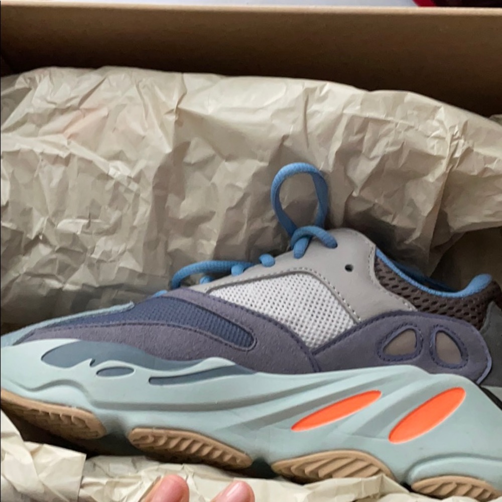 Yeezys - Picture 4 of 9